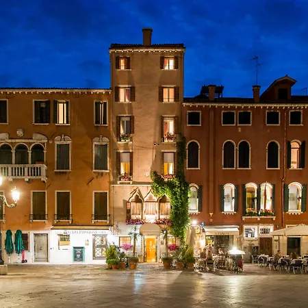 Ξενοδοχείο Santo Stefano 3*