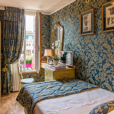 Santo Stefano 3* Veneza